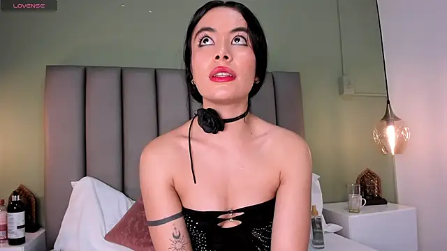 Snapshot of Samaanthaa_ chatting on February 13, 2025, 6:48 pm Samaanthaa online show from February 13, 2025, 6:48 pm