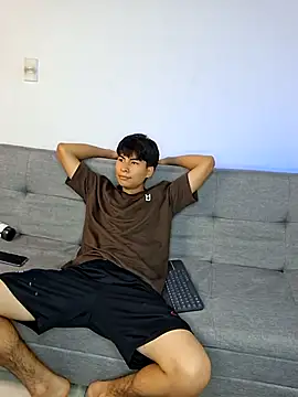  Ottis  online show from December 1, 2025, 10:59 pm