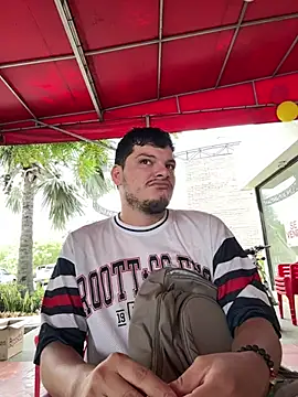  Ottis  online show from April 10, 2026, 2:33 pm