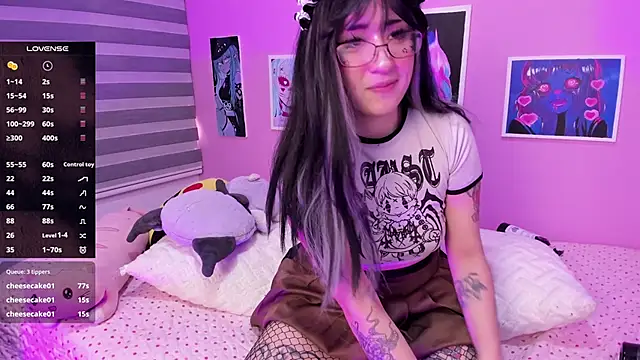 Snapshot of Miwa_violet chatting on March 11, 2025, 10:31 pm Miwa violet online show from March 11, 2025, 10:31 pm