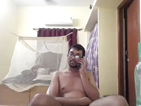 THE NAKED BOY online show from December 18, 2025, 12:55 pm