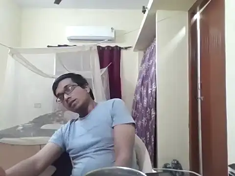 Snapshot of THE_NAKED_BOY chatting on February 1, 2026, 4:55 am THE NAKED BOY online show from February 1, 2026, 4:55 am