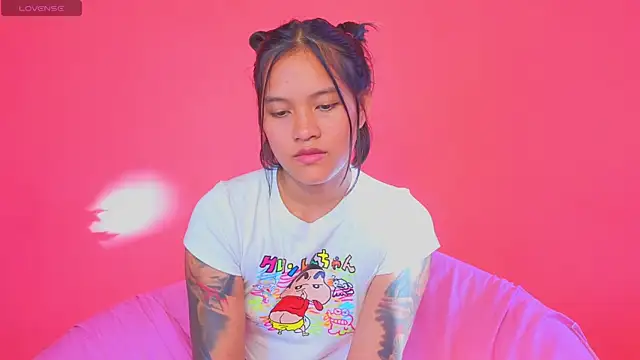 Natsu   online show from December 13, 2024, 9:24 am