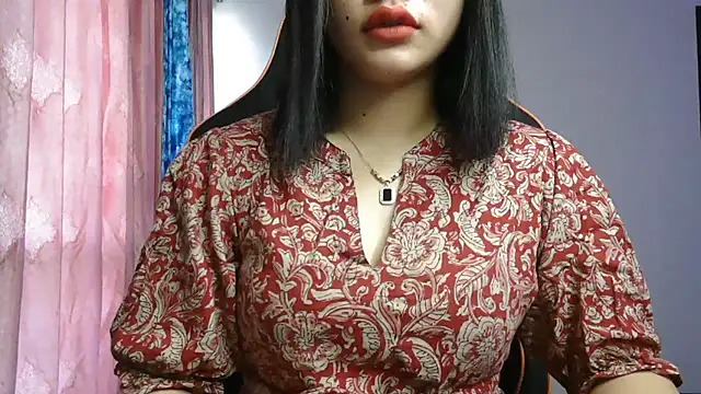 Snapshot of Miami_Carolina chatting on March 21, 2025, 2:39 am Miami Carolina online show from March 21, 2025, 2:39 am