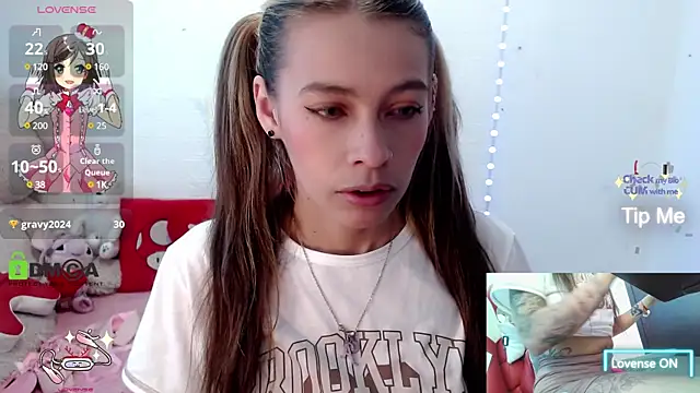 Snapshot of sweetlittlelisa chatting on February 5, 2025, 10:01 pm sweetlittlelisa online show from February 5, 2025, 10:01 pm