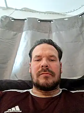 chrisB09 online show from November 28, 2025, 9:39 pm