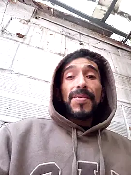 Snapshot of weedmanhot28 chatting on October 31, 2025, 10:33 pm weedmanhot28 online show from October 31, 2025, 10:33 pm