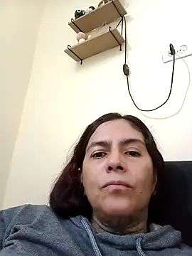 Snapshot of Dakary_hot chatting on October 6, 2025, 1:03 am Dakary hot online show from October 6, 2025, 1:03 am