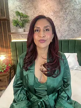 MonicaMoret online show from June 27, 2026, 12:22 pm