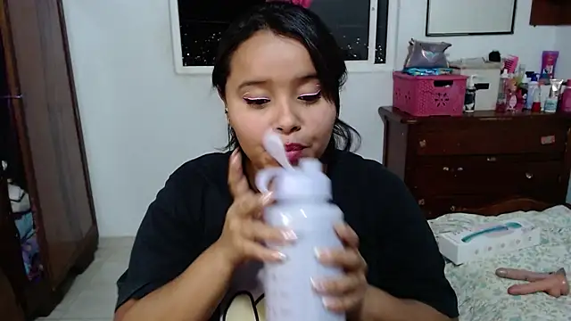 Snapshot of AINARA__STONE chatting on December 30, 2024, 1:04 am AINARA STONE online show from December 30, 2024, 1:04 am