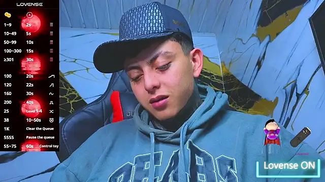 Snapshot of Kevin22_222 chatting on October 30, 2025, 4:14 am Kevin22 222 online show from October 30, 2025, 4:14 am