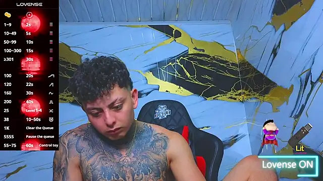 Snapshot of Kevin22_222 chatting on November 9, 2025, 3:05 am Kevin22 222 online show from November 9, 2025, 3:05 am