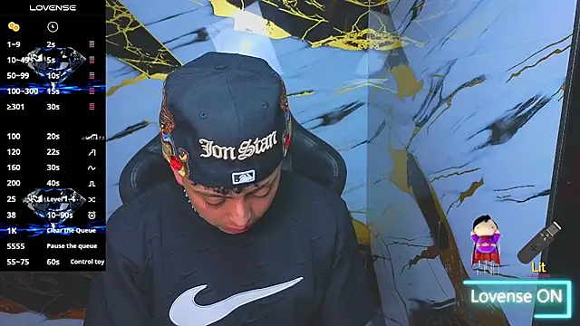 Snapshot of Kevin22_222 chatting on November 15, 2025, 4:54 am Kevin22 222 online show from November 15, 2025, 4:54 am