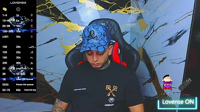 Snapshot of Kevin22_222 chatting on November 16, 2025, 4:29 am Kevin22 222 online show from November 16, 2025, 4:29 am