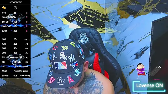 Snapshot of Kevin22_222 chatting on November 18, 2025, 5:45 am Kevin22 222 online show from November 18, 2025, 5:45 am