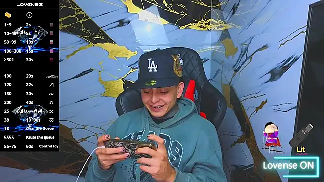 Snapshot of Kevin22_222 chatting on November 21, 2025, 2:32 am Kevin22 222 online show from November 21, 2025, 2:32 am