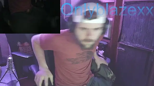 Snapshot of OnlyBlazexx chatting on January 18, 2026, 7:01 am OnlyBlazexx online show from January 18, 2026, 7:01 am