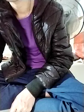 Snapshot of Luxcute286 chatting on October 26, 2025, 2:06 am Luxcute286 online show from October 26, 2025, 2:06 am