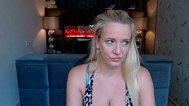 Snapshot of Wendysexyx chatting on September 10, 2025, 7:08 am Wendysexyx online show from September 10, 2025, 7:08 am