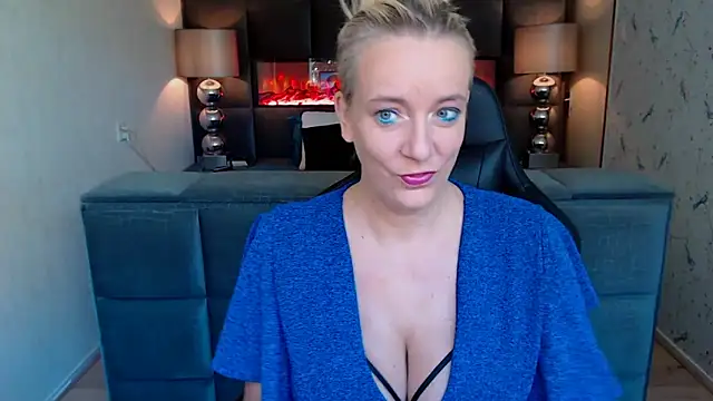 Snapshot of Wendysexyx chatting on September 14, 2025, 8:46 am Wendysexyx online show from September 14, 2025, 8:46 am