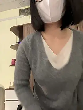 Snapshot of Baby_Claraa chatting on March 8, 2025, 8:33 am Baby Claraa online show from March 8, 2025, 8:33 am