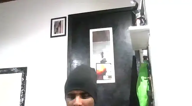 WellingtonPiettroRio online show from December 3, 2024, 2:14 am