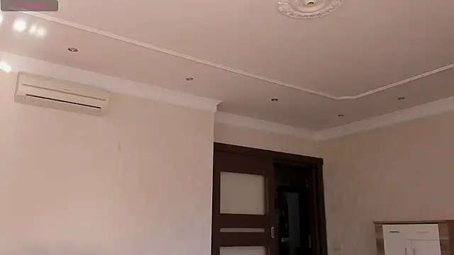 Lilith lutherlow online show from February 20, 2025, 10:59 am