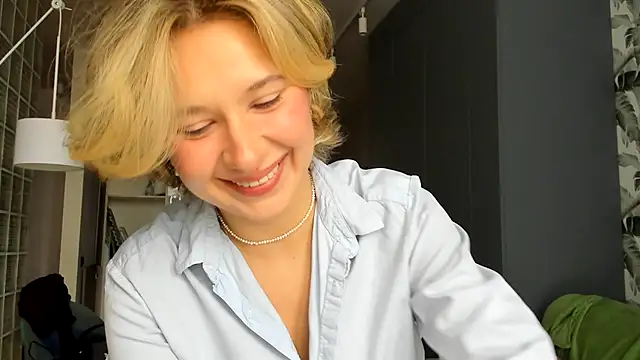 Snapshot of Lilith_lutherlow chatting on December 21, 2025, 11:17 am Lilith lutherlow online show from December 21, 2025, 11:17 am