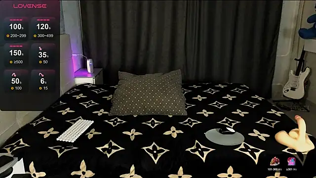 RoxieCrash online show from October 5, 2025, 5:44 pm