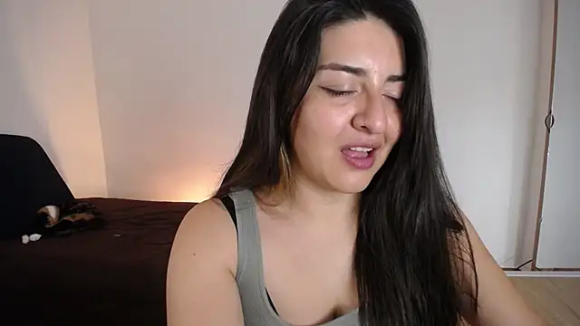 Snapshot of moritalatina chatting on February 26, 2026, 9:47 pm moritalatina online show from February 26, 2026, 9:47 pm