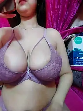 Snapshot of LoNa-daloua chatting on January 25, 2025, 10:19 am LoNa-daloua online show from January 25, 2025, 10:19 am