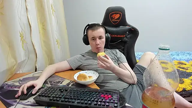 iliaskrislove online show from October 16, 2025, 4:19 pm