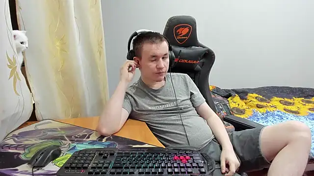 iliaskrislove online show from October 30, 2025, 12:56 am