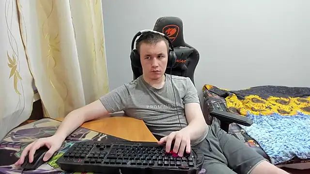 iliaskrislove online show from October 30, 2025, 1:01 pm