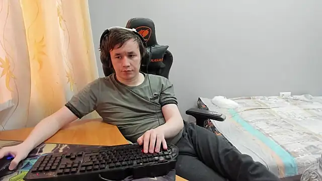 iliaskrislove online show from March 8, 2026, 2:04 am