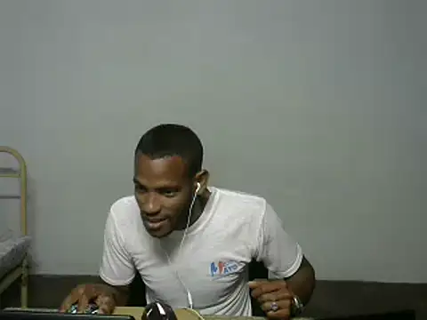 Snapshot of michel_sc chatting on March 1, 2026, 6:48 am michel sc online show from March 1, 2026, 6:48 am