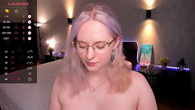 Aemilia  online show from February 8, 2025, 10:07 am