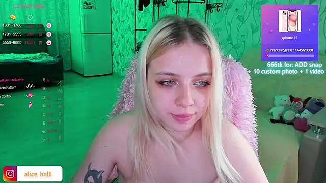 Alice Halle online show from December 4, 2024, 11:52 am