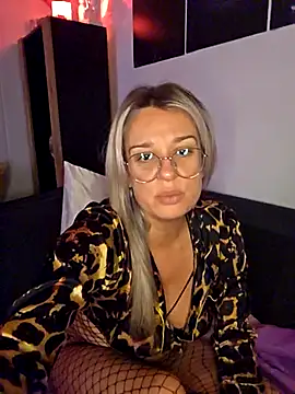 Snapshot of SpicyVicky chatting on November 4, 2025, 6:01 am SpicyVicky online show from November 4, 2025, 6:01 am