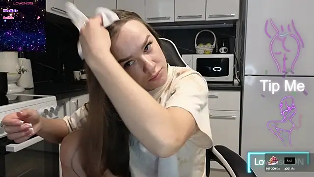 Snapshot of Strip-Lady chatting on February 25, 2025, 2:03 am Strip-Lady online show from February 25, 2025, 2:03 am
