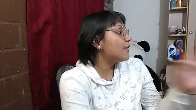 Snapshot of SWEETT_CORY chatting on April 6, 2026, 2:42 am SWEETT CORY online show from April 6, 2026, 2:42 am