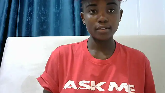 Snapshot of Latiffagodess chatting on November 7, 2025, 3:34 pm Latiffagodess online show from November 7, 2025, 3:34 pm