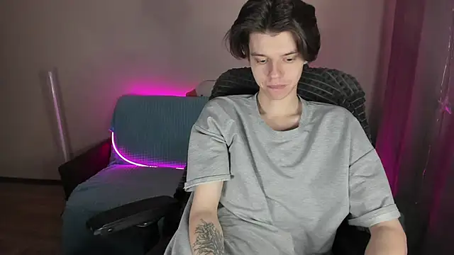 Liam sexy1 online show from March 6, 2025, 2:08 pm