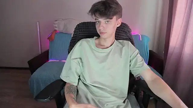 Liam sexy1 online show from September 25, 2025, 2:54 pm