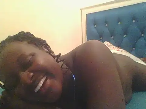 Snapshot of Heavy_ass chatting on February 11, 2025, 9:03 pm Heavy ass online show from February 11, 2025, 9:03 pm