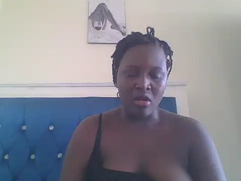 Snapshot of Heavy_ass chatting on February 12, 2025, 6:08 am Heavy ass online show from February 12, 2025, 6:08 am