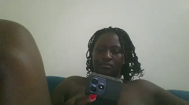 Snapshot of Heavy_ass chatting on February 14, 2025, 10:36 pm Heavy ass online show from February 14, 2025, 10:36 pm