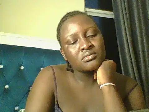 Snapshot of Heavy_ass chatting on April 2, 2026, 8:28 pm Heavy ass online show from April 2, 2026, 8:28 pm