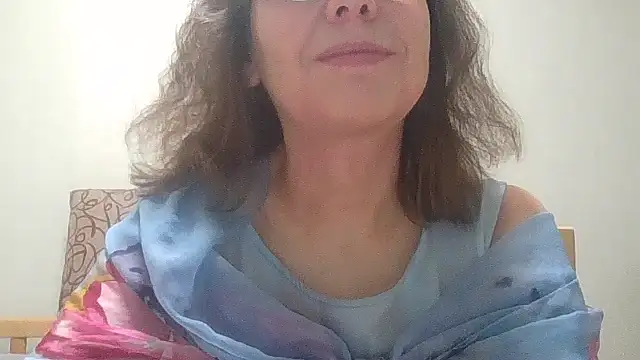 HollyJewel online show from December 2, 2025, 6:47 pm