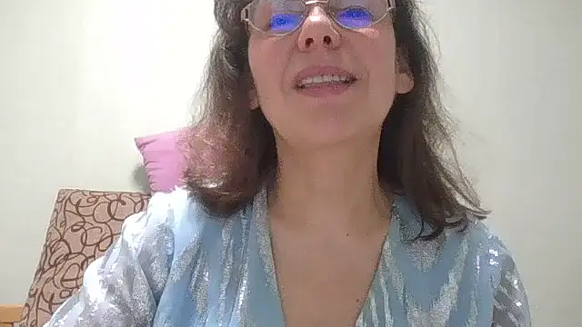 HollyJewel online show from April 2, 2026, 4:26 pm